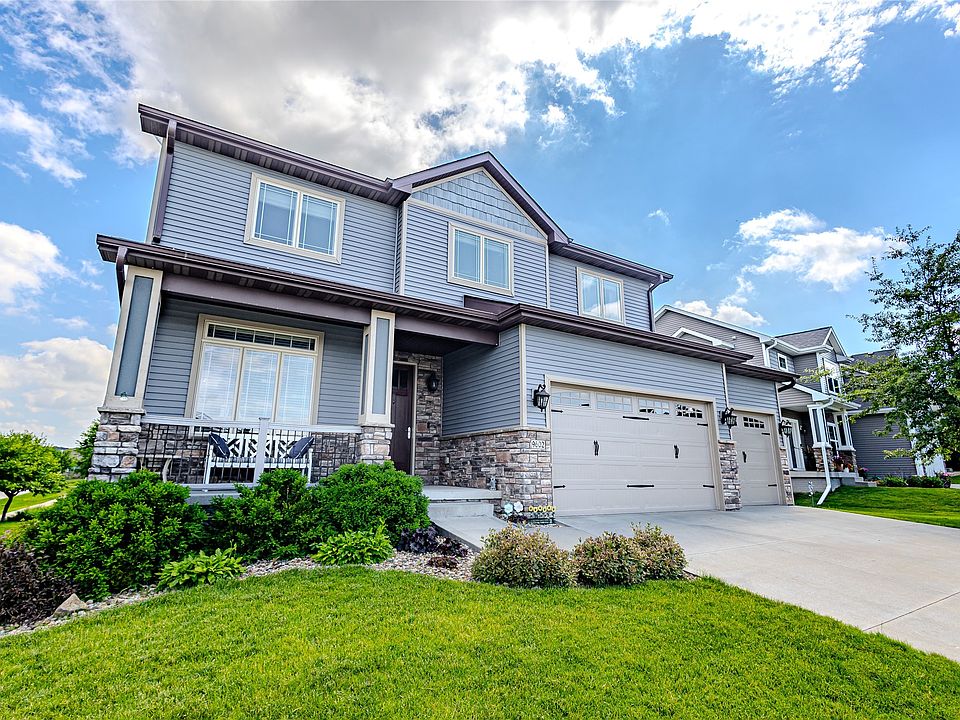 1st image of 9602 Brightwater Dr
