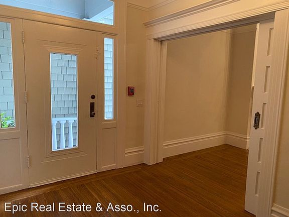 4th image of 2520 Broadway St