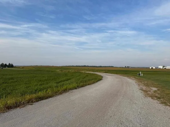 25840 Golden Oak Ln Lot 1, Lone Tree, IA 52755