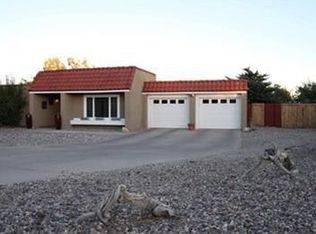 5012 Russell Dr NW, Albuquerque, NM 87114