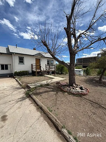 1220 Ames St Photo 1