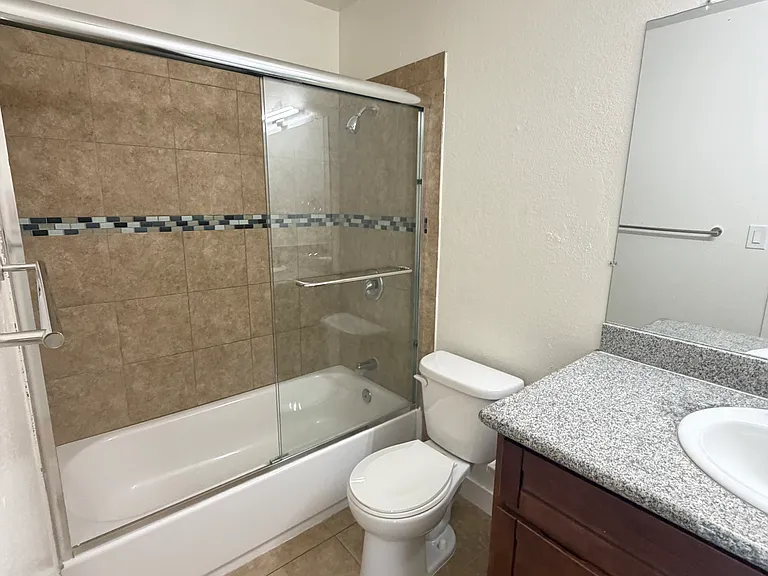 948 Azure St #4 — Photo 11