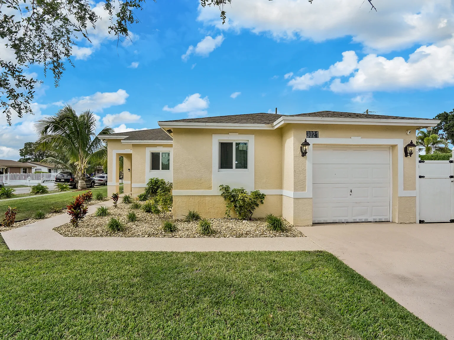 4 bed, 1479 sqft, $3,300 — Photo 2