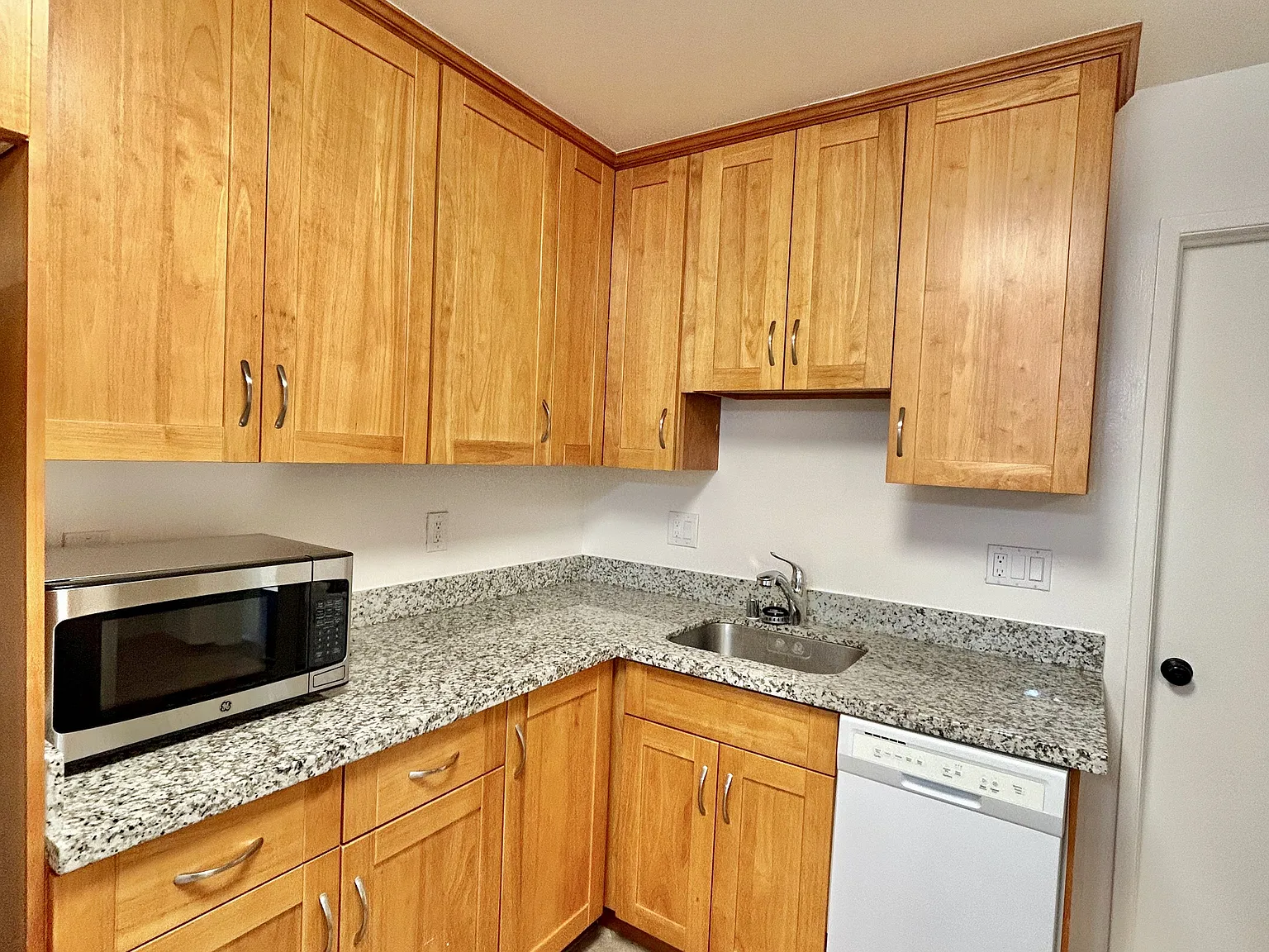 5179 Redstone — Photo 3