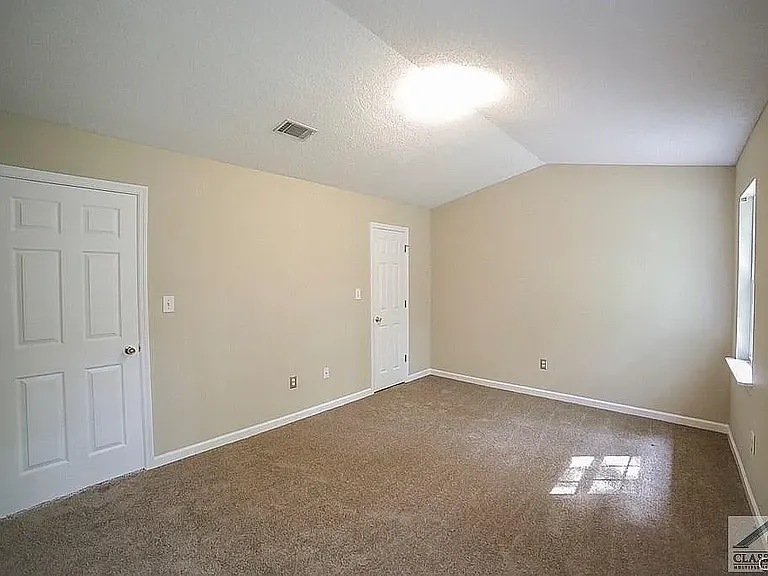 220 Harvest Way — Photo 8