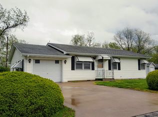 105 Valley View Dr, Glasgow, MO 65254