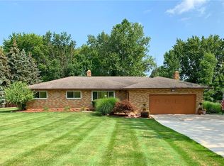 1919 Rockside Rd, Seven Hills, OH 44131