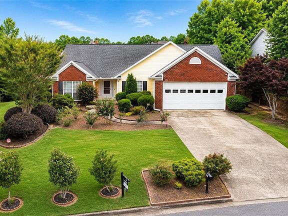 2nd image of 2130 Saint Thomas Way