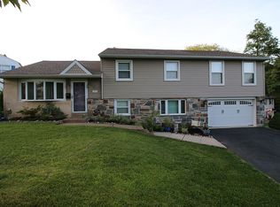 233 Sussex Blvd, Broomall, PA