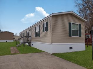 1610 10th St N, Wahpeton, ND 58075