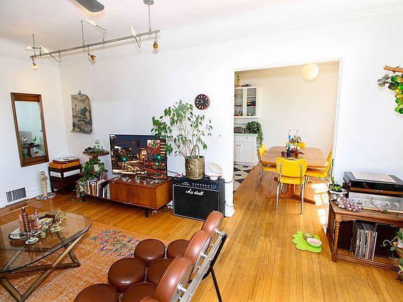 5th image of 1345 N Hayworth Ave APT 313