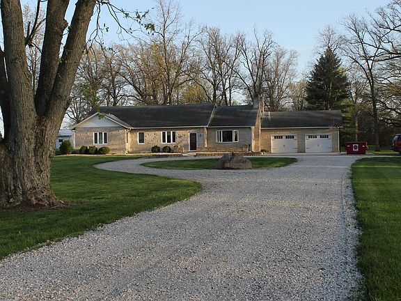 3rd image of 1423 E State Road 26