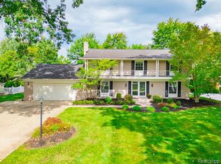 8160 Manchester Blvd, Grosse Ile, MI