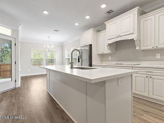 5th image of 13590 Deer Field Dr