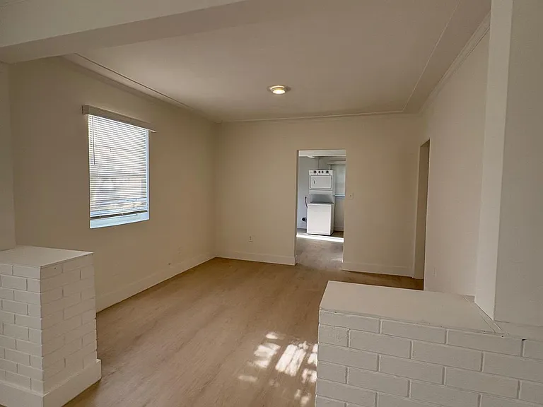 119 NE 56th St #1 — Photo 10
