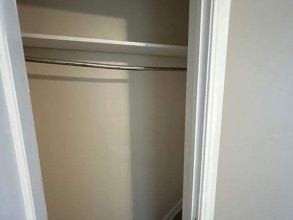 5th image of 29 Spokane Dr