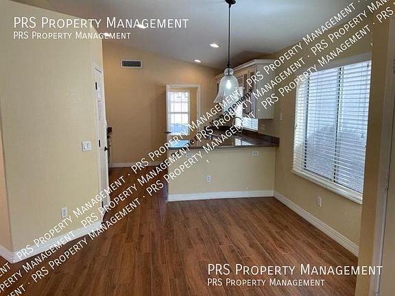 3rd image of 4616 W Laredo St