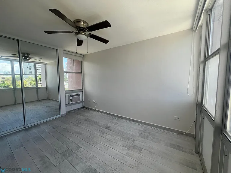1026 Avenue Luis Vigoreaux #4C — Photo 11