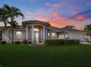 4216 SE 9th Ave, Cape Coral, FL 33904