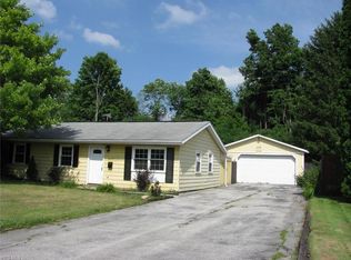 327 Irma Dr, Chardon, OH 44024