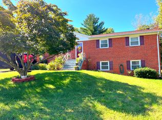 2003 Napier Dr, District Heights, MD 20747
