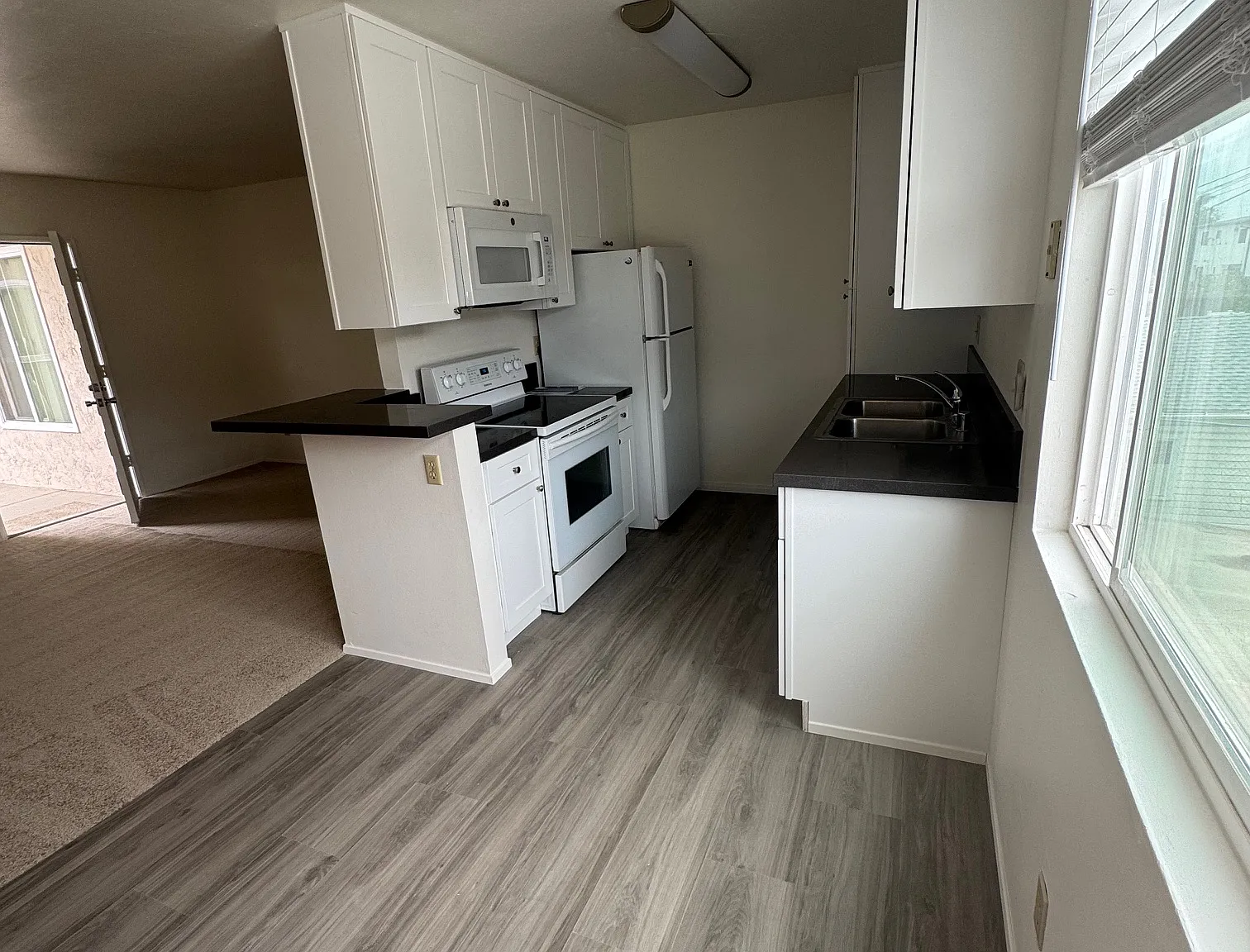 2 bed, 1.5 bath, $2,500 — Photo 4