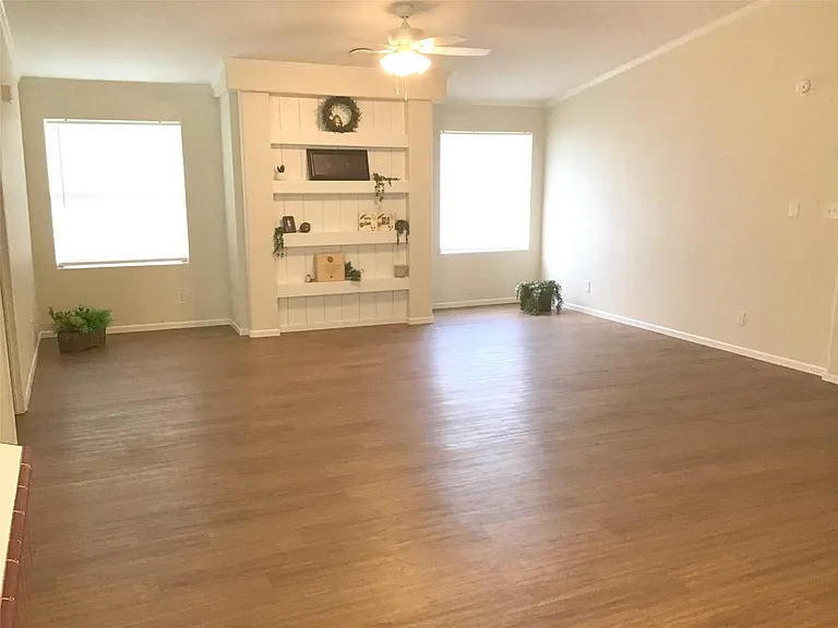 503 S Victoria St — Photo 5