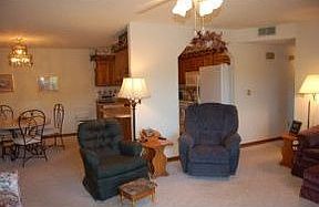 2nd image of 110 Wilshire Dr Unit 6