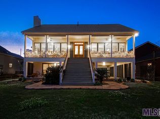 9272 False River Rd, New Roads, LA 70760