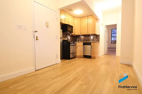 Rented by FirstService Realty (legacy) | media 8