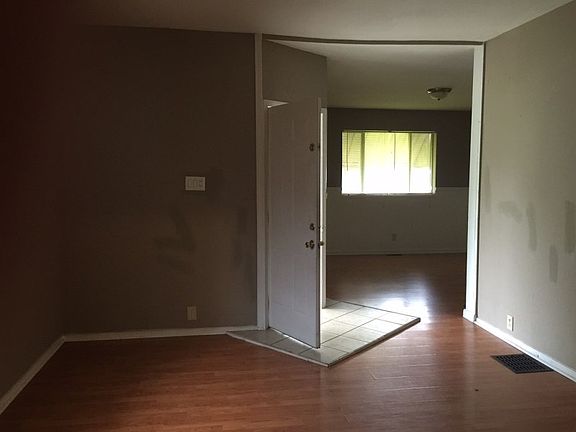 5th image of 1246 N Sheffield Ave