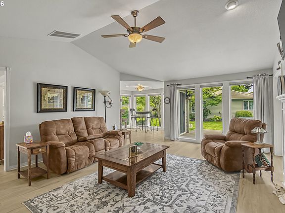 3rd image of 6356 Castle Pines Cir N