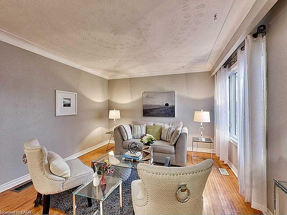 2nd image of 96 Manning Ave