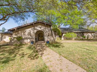 302 Carson Ave, Dumas, TX 79029