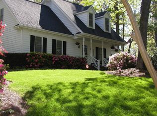 5200 W Oaks Dr, Fuquay Varina, NC 27526