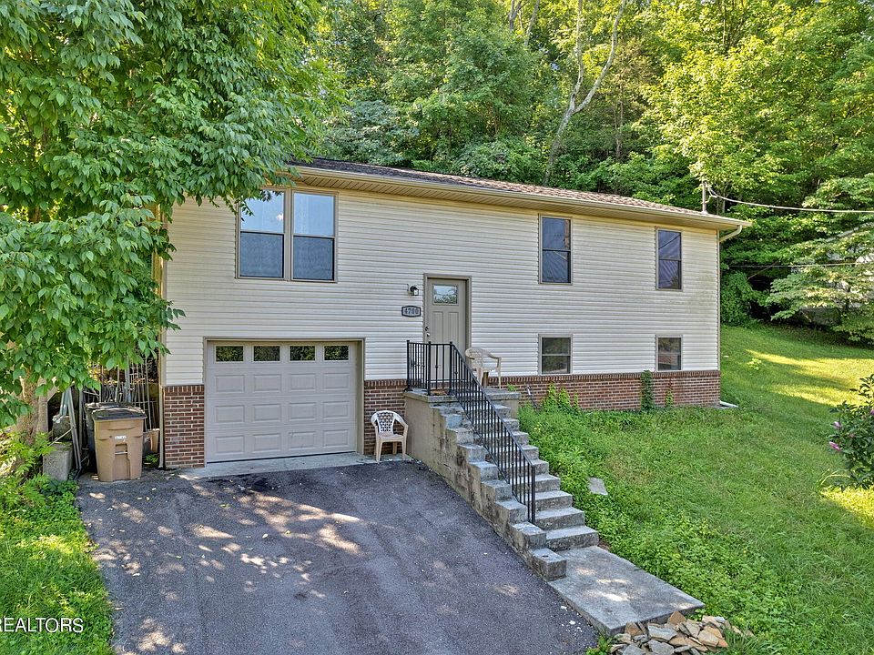 1st image of 4700 Skyview Dr
