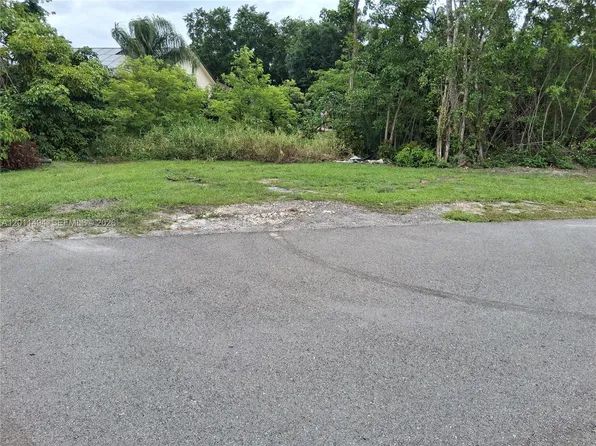 1117 Andover Dr, Labelle, FL 33935