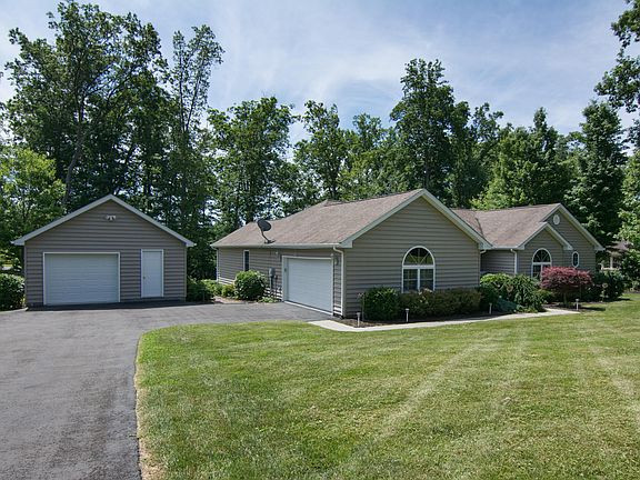 2nd image of 174 Woodside Dr