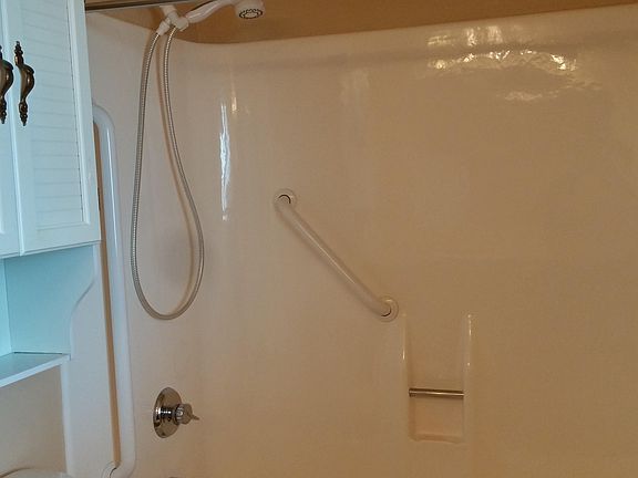 5th image of 2136 E Betty Elyse Ln