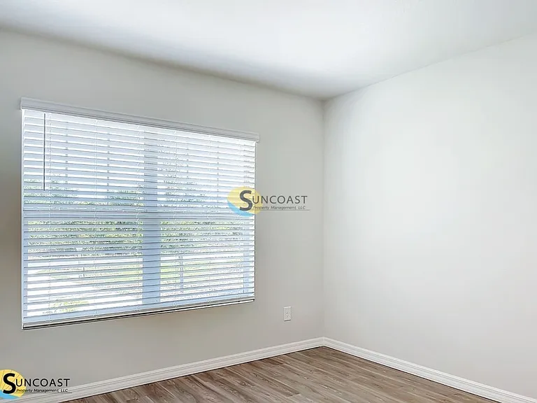 11266 Pendleton Ave — Photo 11