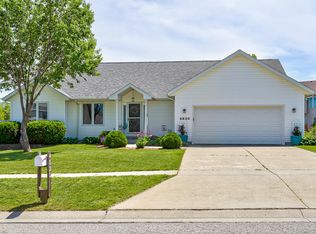 4820 Hemingway Dr, Ames, IA 50014