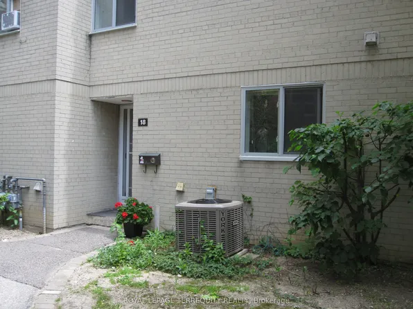 (undisclosed Address), Toronto, ON M3J 1K7