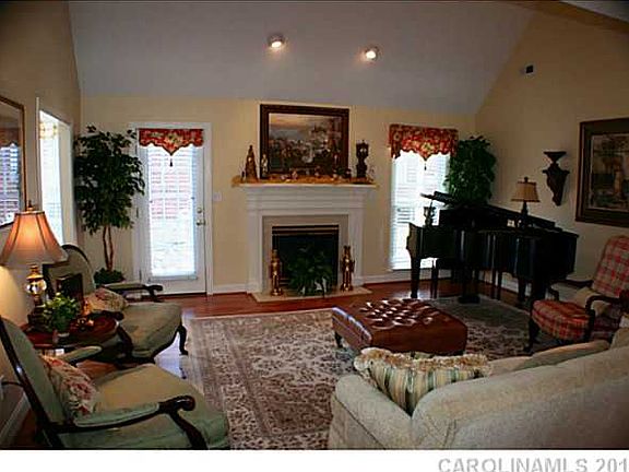 5th image of 2993 Elder Ct