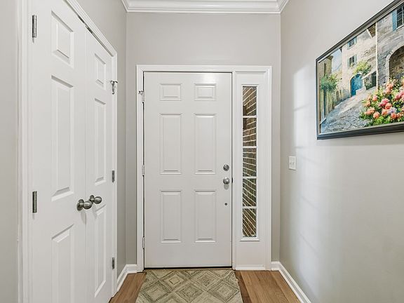 4th image of 905 Catlow Ct