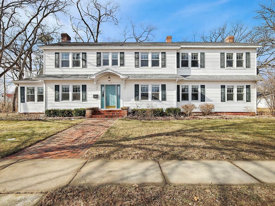 1st image of 155 Prairie Ave