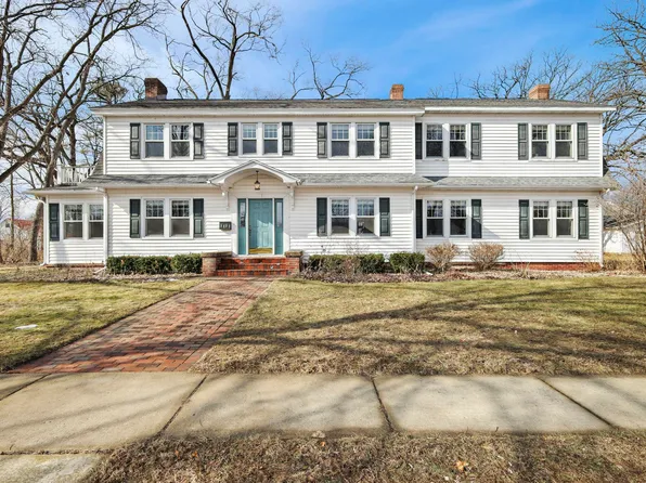 155 Prairie Ave, Prairie Du Sac, WI 53578