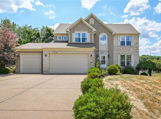 4306 Grandview Dr, Gibsonia, PA 15044