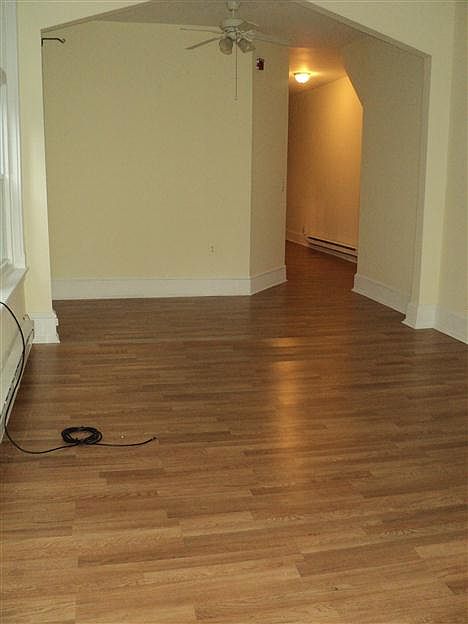 1st image of 1127 W Duncannon Ave #1