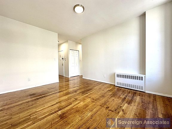 4th image of 953 Amsterdam Ave APT 3c
