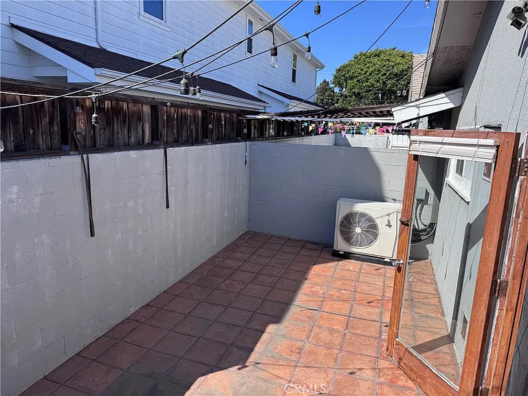 360 16th Pl — Photo 17